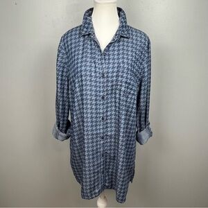 Cato blue houndstooth print tencel blend roll tab sleeve button up tunic, Large.